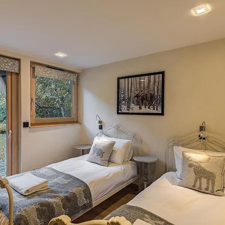 D'olivier, Alpes Agency, Les Praz, Chamonix, Sleeps 8 *