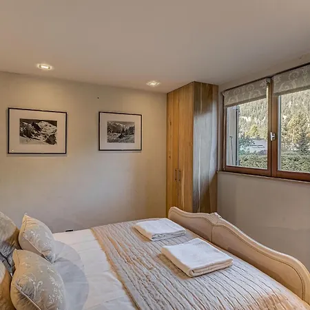D'olivier, Alpes Agency, Les Praz, Chamonix, Sleeps 8